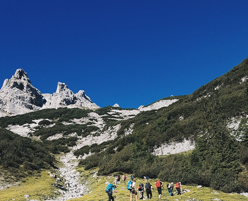 hike organised by Cairn